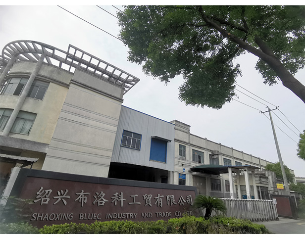 We are a custom furniture fabric wholesale supplier with much experience.